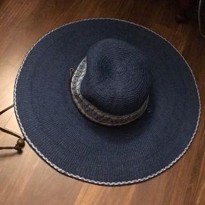 Coolibar wide brim sun hat